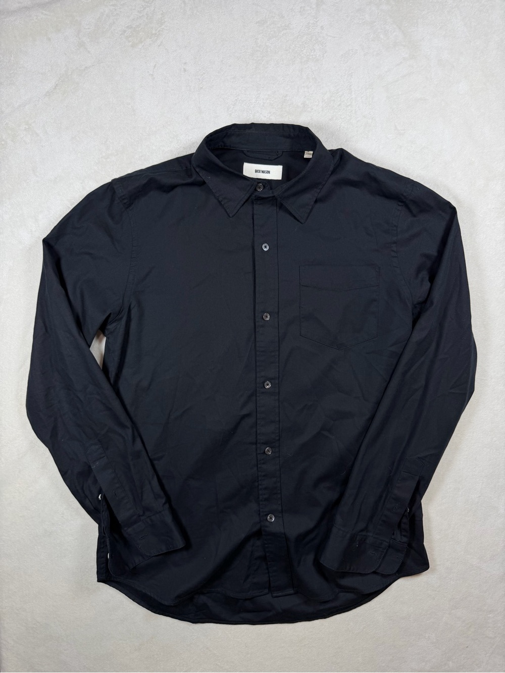 Buck Mason Size Large Black Long-Sleeve Button-Down Shirt Structured Fit
